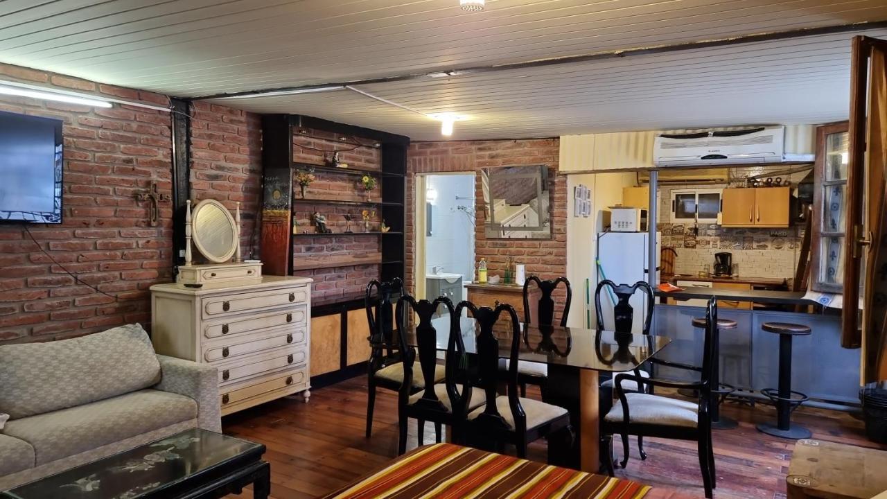 Loft Casa Dos Pisos Con Garage Pocitos Playa 4 Personas Villa Монтевидео Екстериор снимка